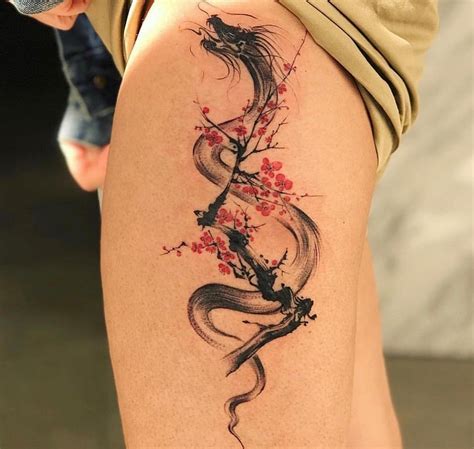 Tatuajes de dragones en la pierna